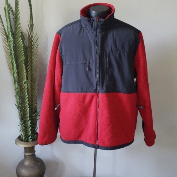Tek Gear red and black long sleeve fleece jacket - Picture 1 of 2
